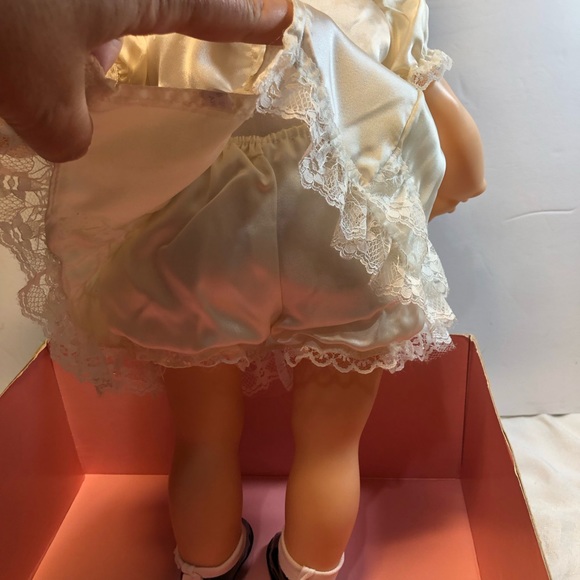 Vintage Satin ‘n Lace 18” Doll Eugene Doll Co. 1991 - Picture 5 of 12